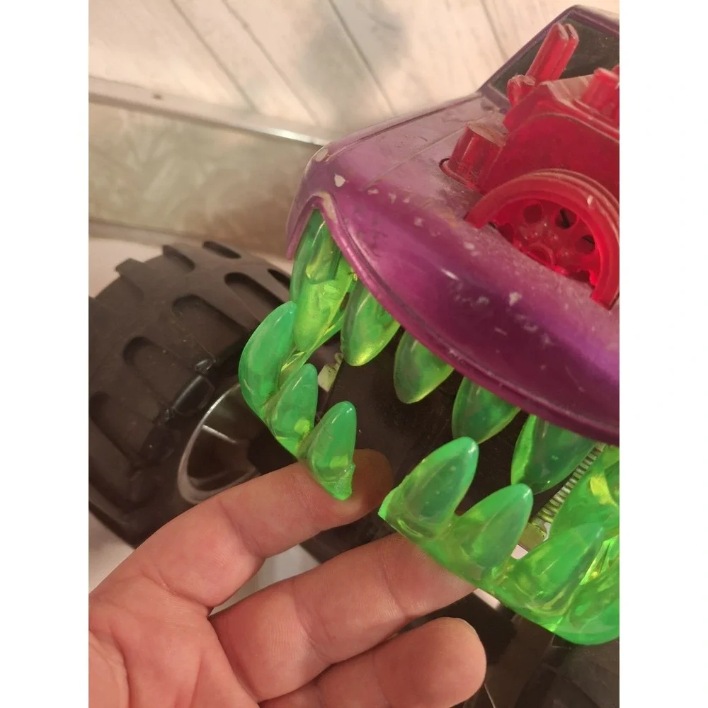 ROAD RIPPERS TOY STATE HUGE MONSTER TRUCK MOTORIZED AS IS UNTESTED READ Vintage
